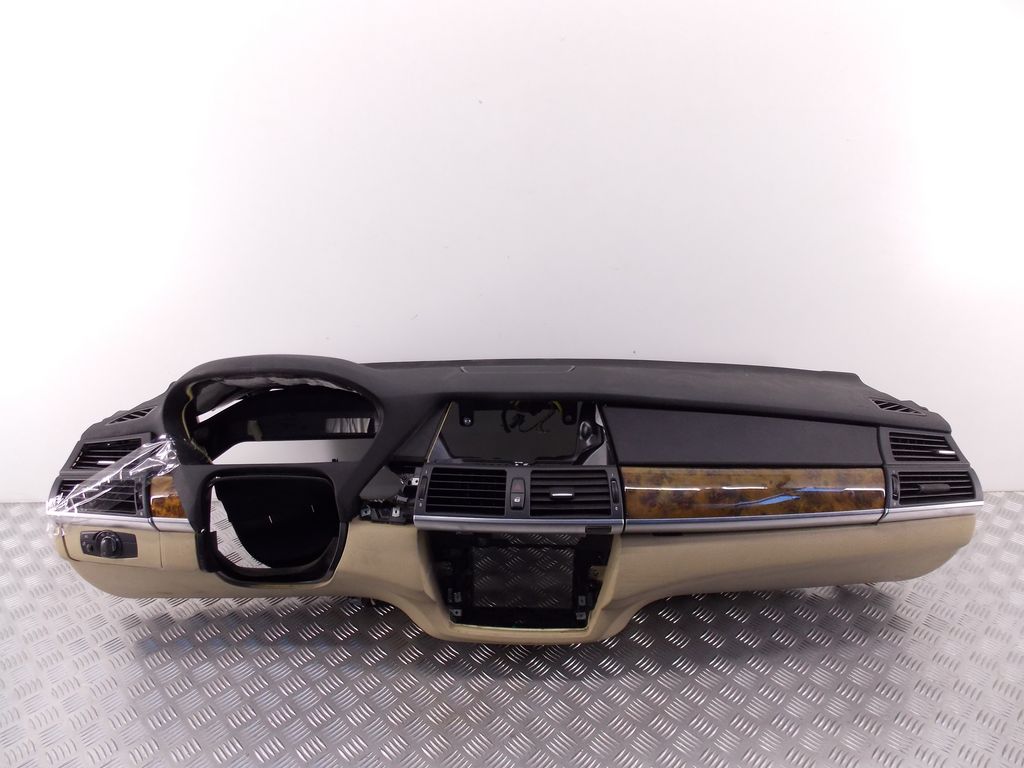Торпедо (панель передняя) BMW X5 (E70) купить в России