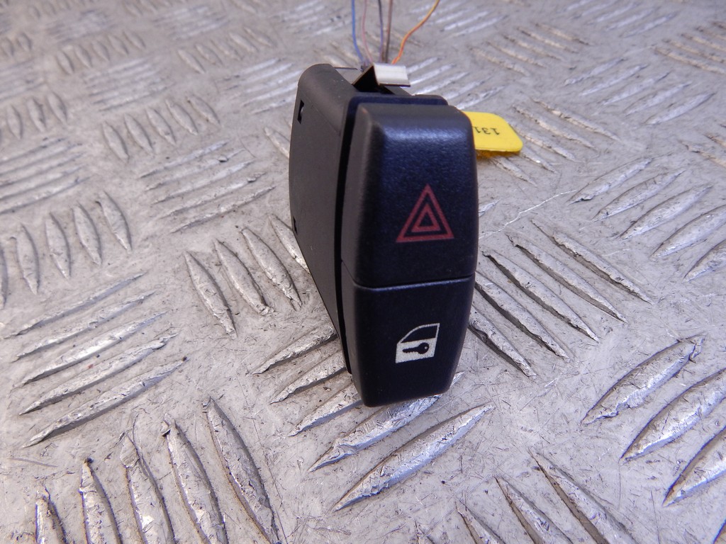 Кнопка аварийной сигнализации BMW X5 (E70) купить в России
