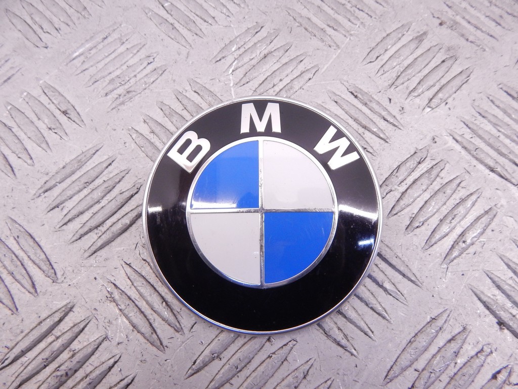 Эмблема (значок) BMW X5 (E53) купить в России