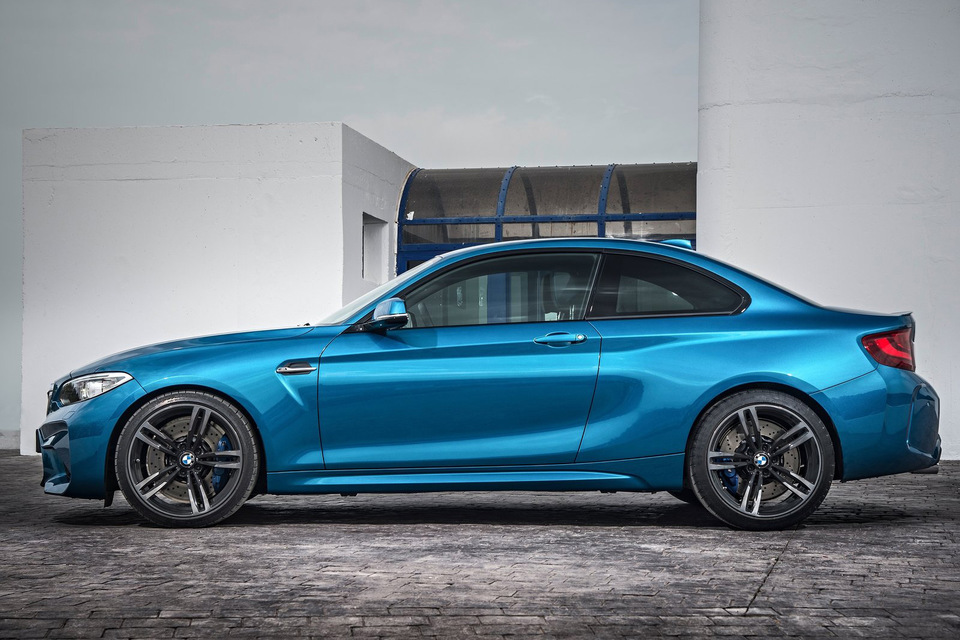 BMW M2 4